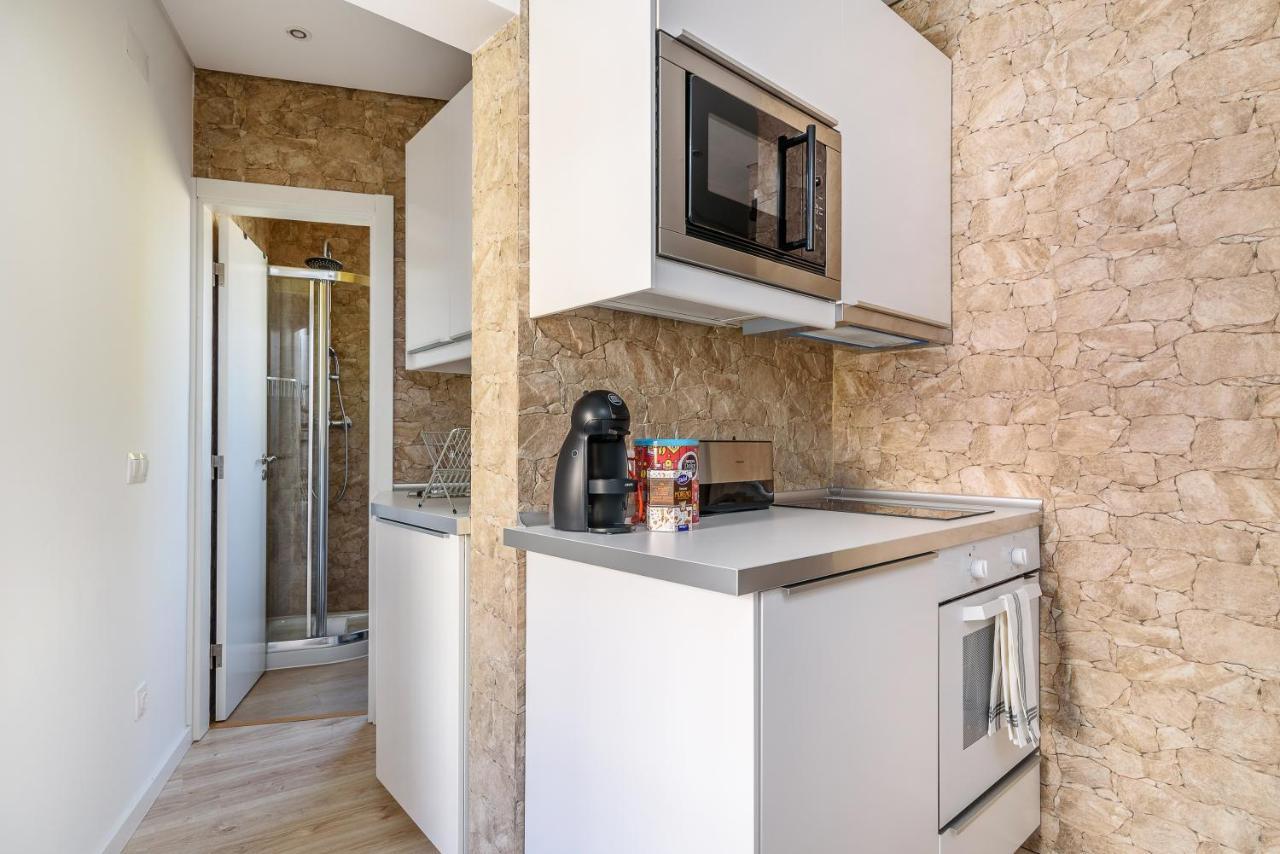 Joivy Cosy 1-bed Flat With Seaview In Alfama Lisbon